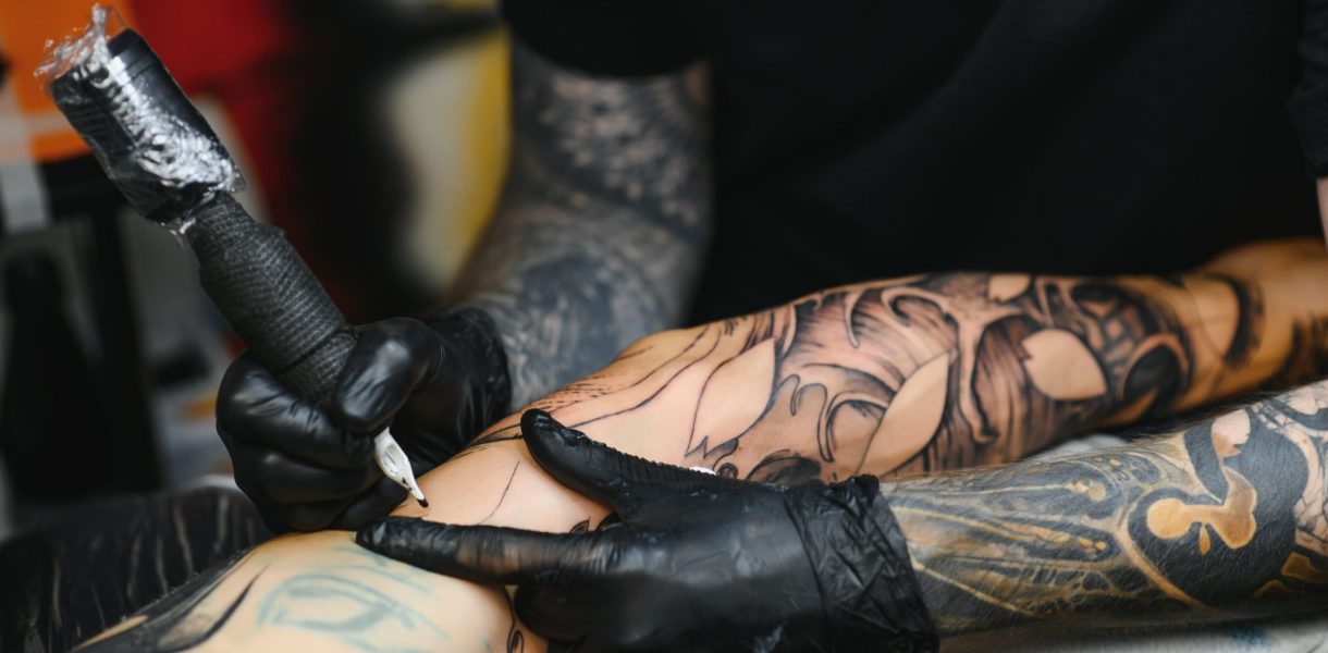 Les tatouages : une expression de soi, un art et une histoire