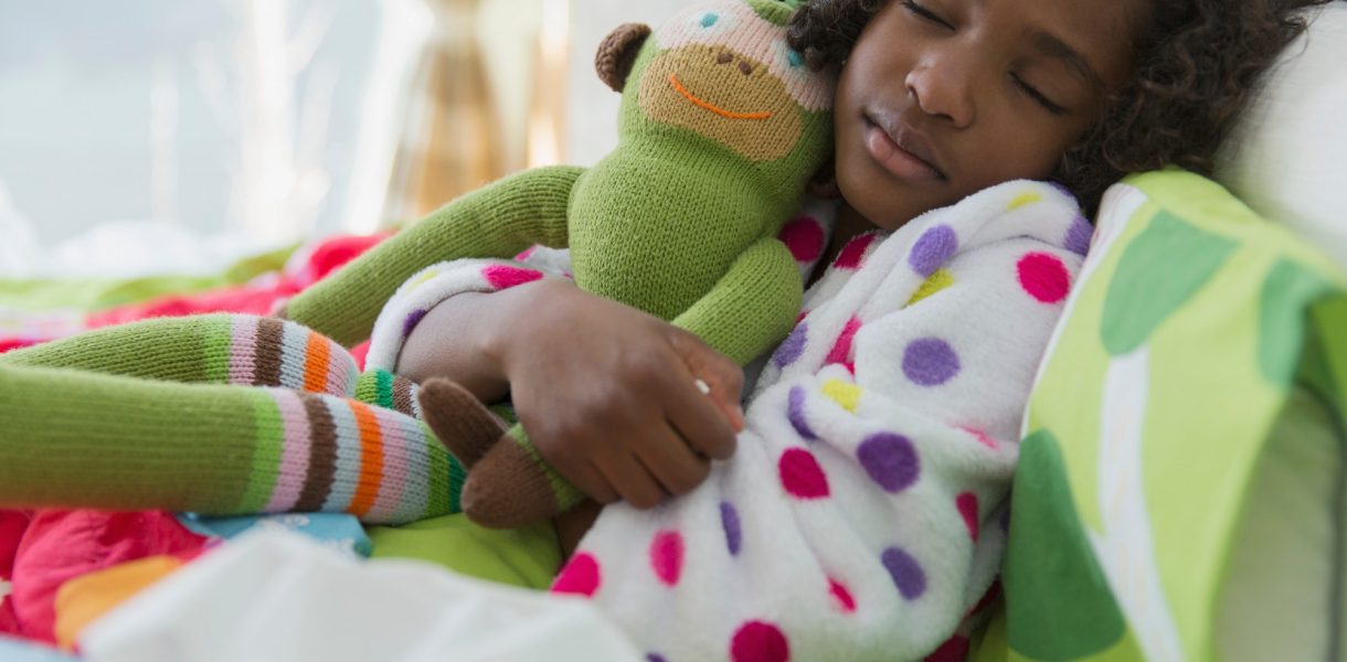 Dormir avec un doudou : Le secret pour un sommeil de qualité, quel que soit notre âge