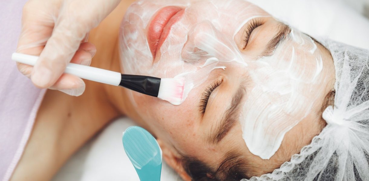 Voici les avantages d'un masque visage sur une peau humide ou sèche