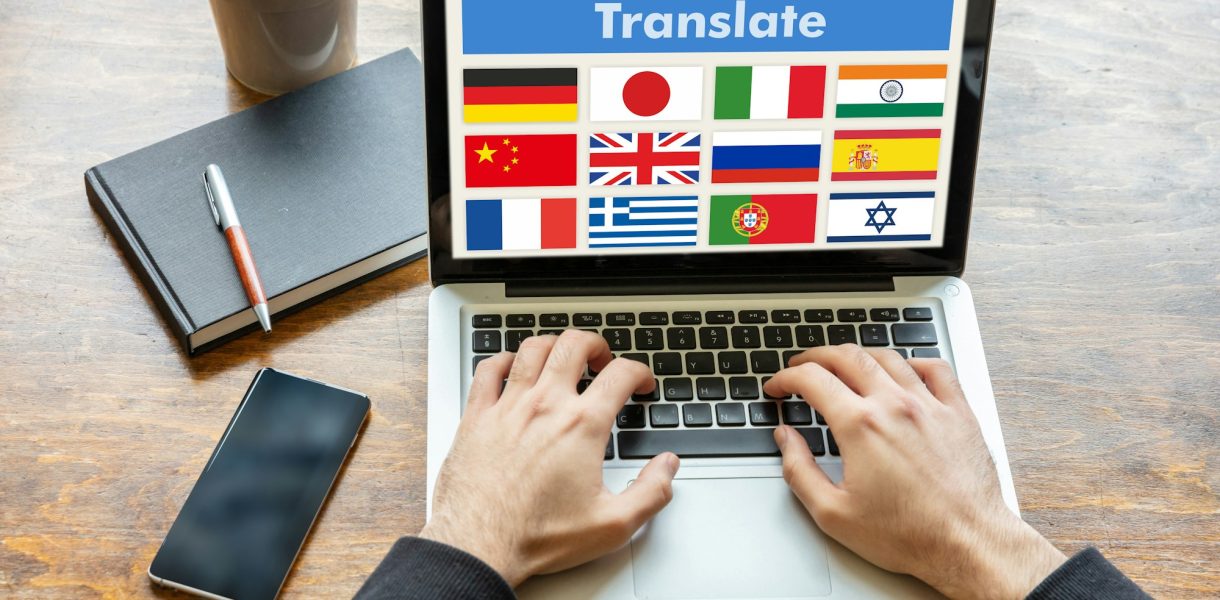 Traduction et transcription : différences dans le traitement linguistique ?